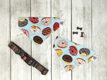 Over-The-Collar Dog Bandana (Print Design: Donut Love, size: large)