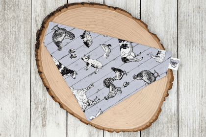 Over-The-Collar Dog Bandana (Print Design: Home on the Farm, size: small)