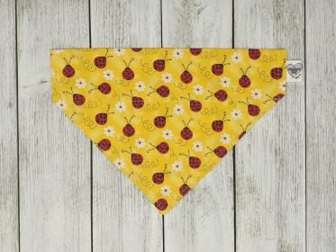 Over-The-Collar Dog Bandana (Print Design: Ladybug Life, size: small)