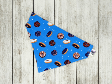 Over-The-Collar Dog Bandana (Print Design: Patriotic Donuts, size: medium)