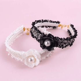 Handwoven Tweed Flower Collar Necklace (Color: Black, size: Medium/Large)