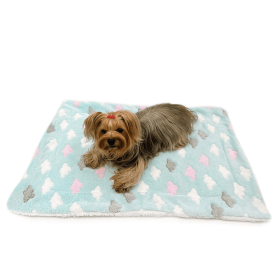 Ultra Plush Fluffy Clouds Blanket (size: 30" x 20")